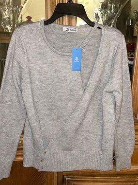 Cupshe Light Gray Crossover Crew Sweater with Button Hem